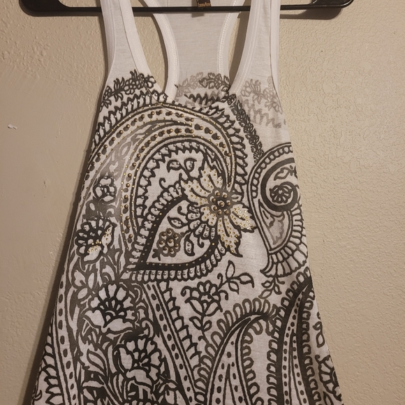 Emma Rose Tank - Picture 3 of 12